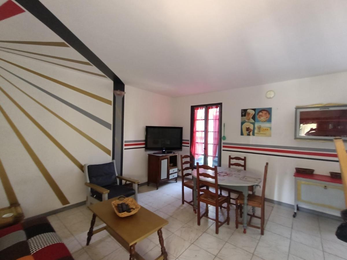 Апартаменты Location Saisonniere Curiste Montesquieu  Экстерьер фото